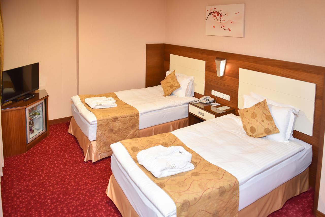 Ozgobek Ronesans Hotel De Luxe Uşak Kültér fotó