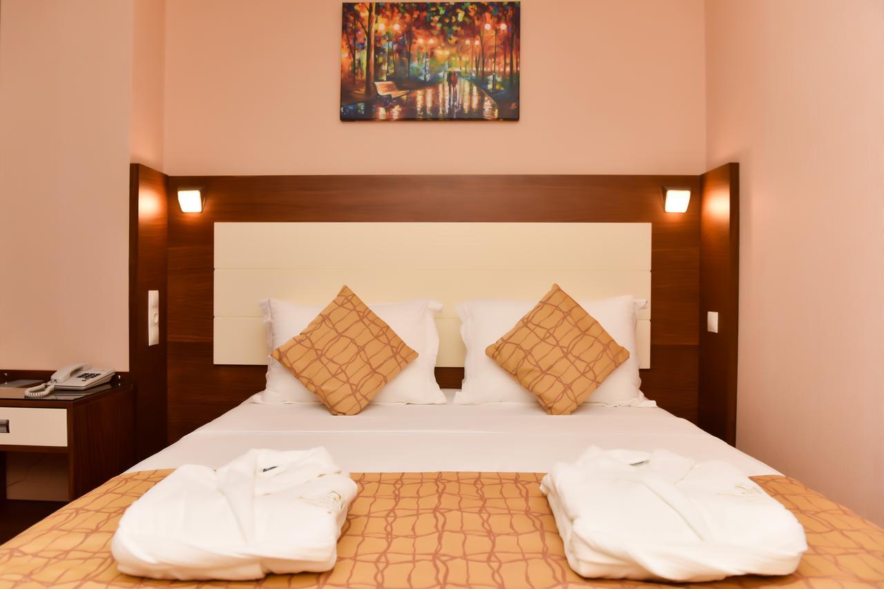 Ozgobek Ronesans Hotel De Luxe Uşak Kültér fotó