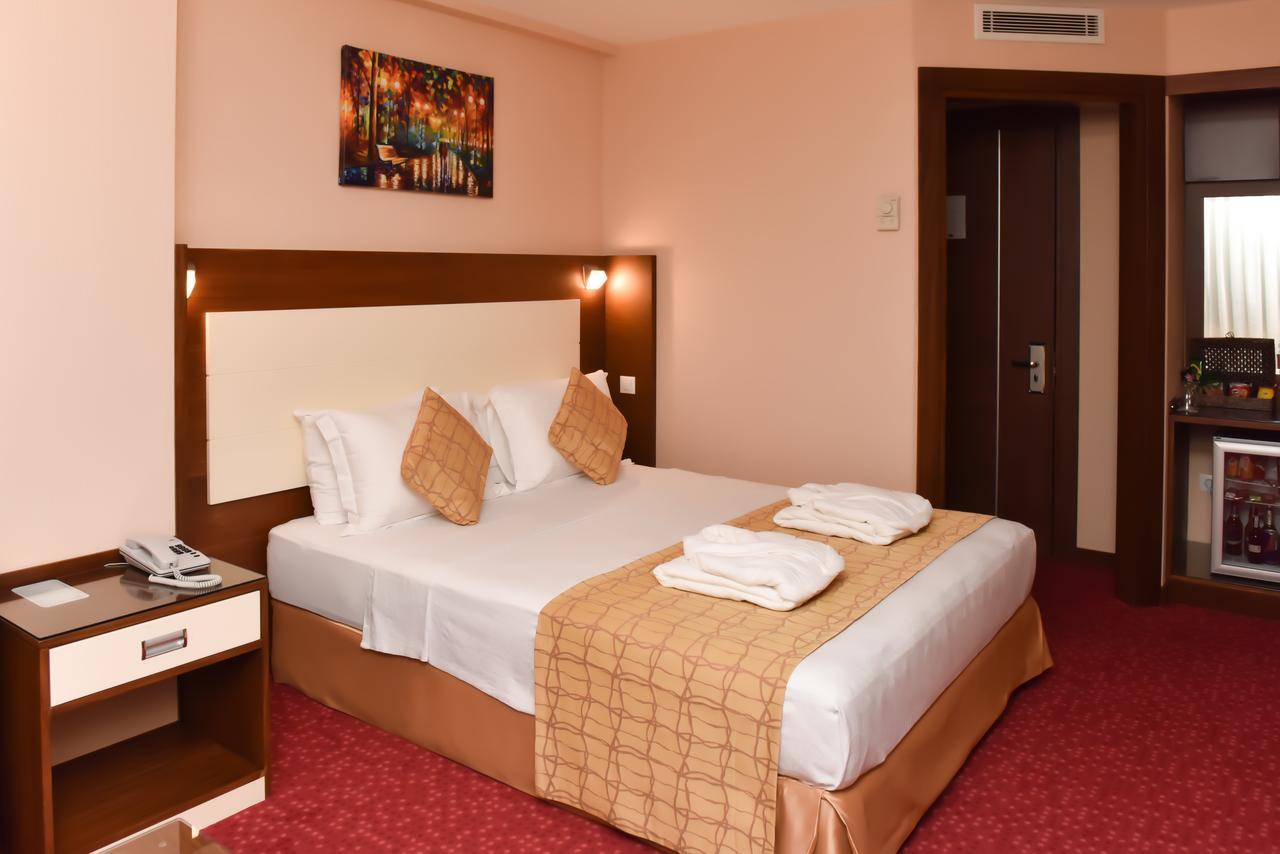 Ozgobek Ronesans Hotel De Luxe Uşak Kültér fotó