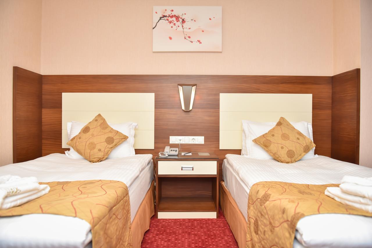 Ozgobek Ronesans Hotel De Luxe Uşak Kültér fotó