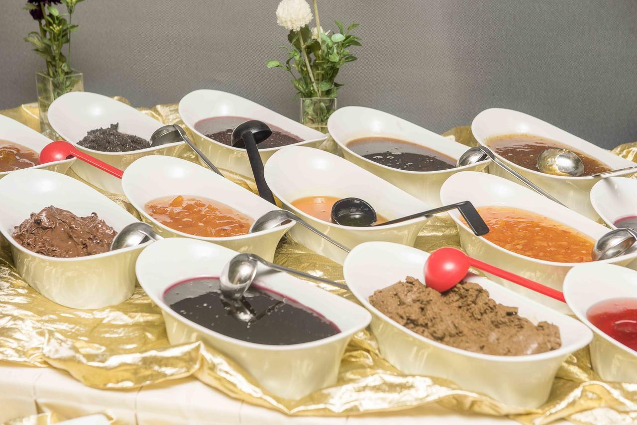Ozgobek Ronesans Hotel De Luxe Uşak Kültér fotó