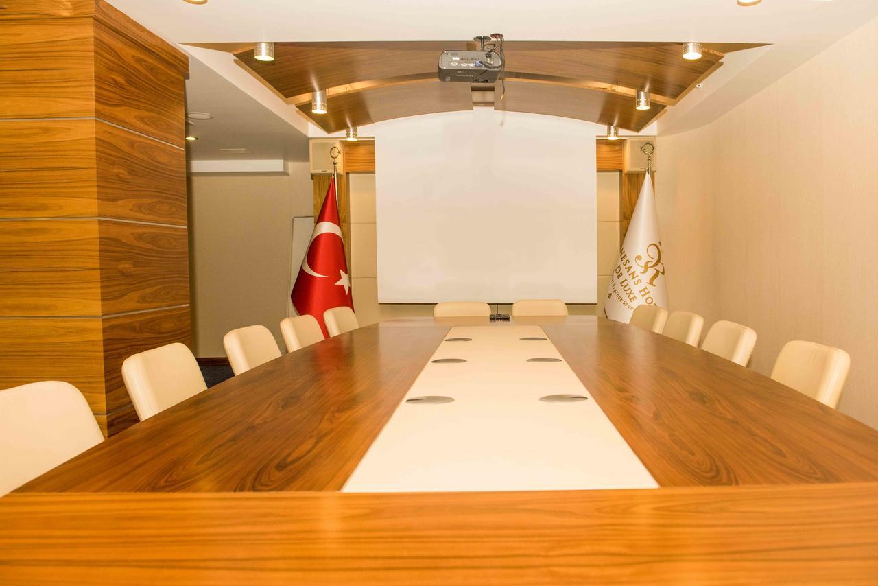 Ozgobek Ronesans Hotel De Luxe Uşak Kültér fotó