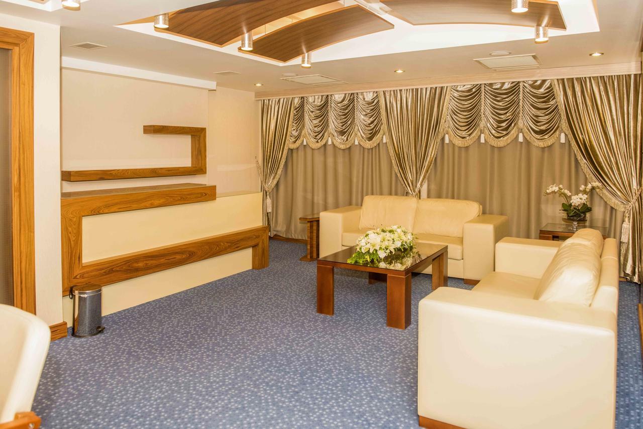 Ozgobek Ronesans Hotel De Luxe Uşak Kültér fotó